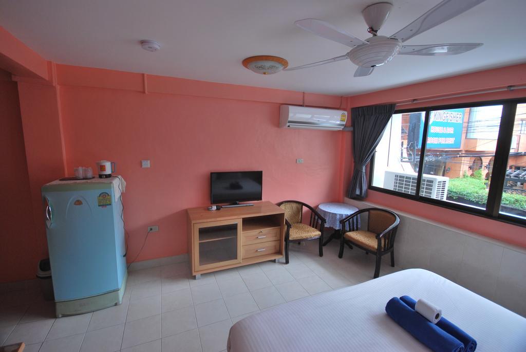 Kingfisher House & Bar Pattaya Extérieur photo